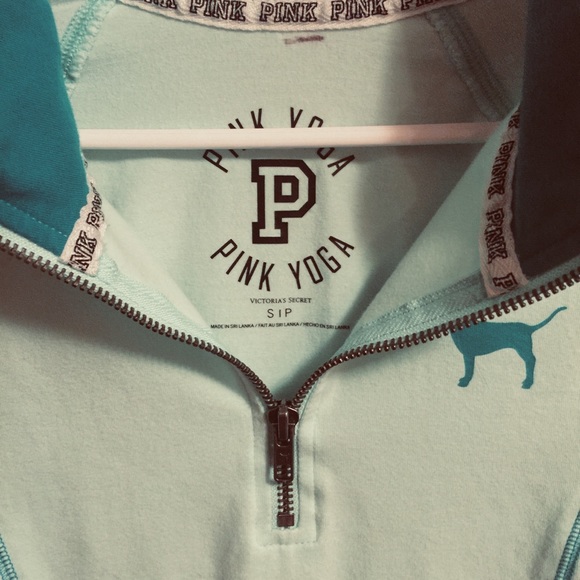 1/4 zip yoga jacket by Pink with thumb holes - Picture 2 of 2